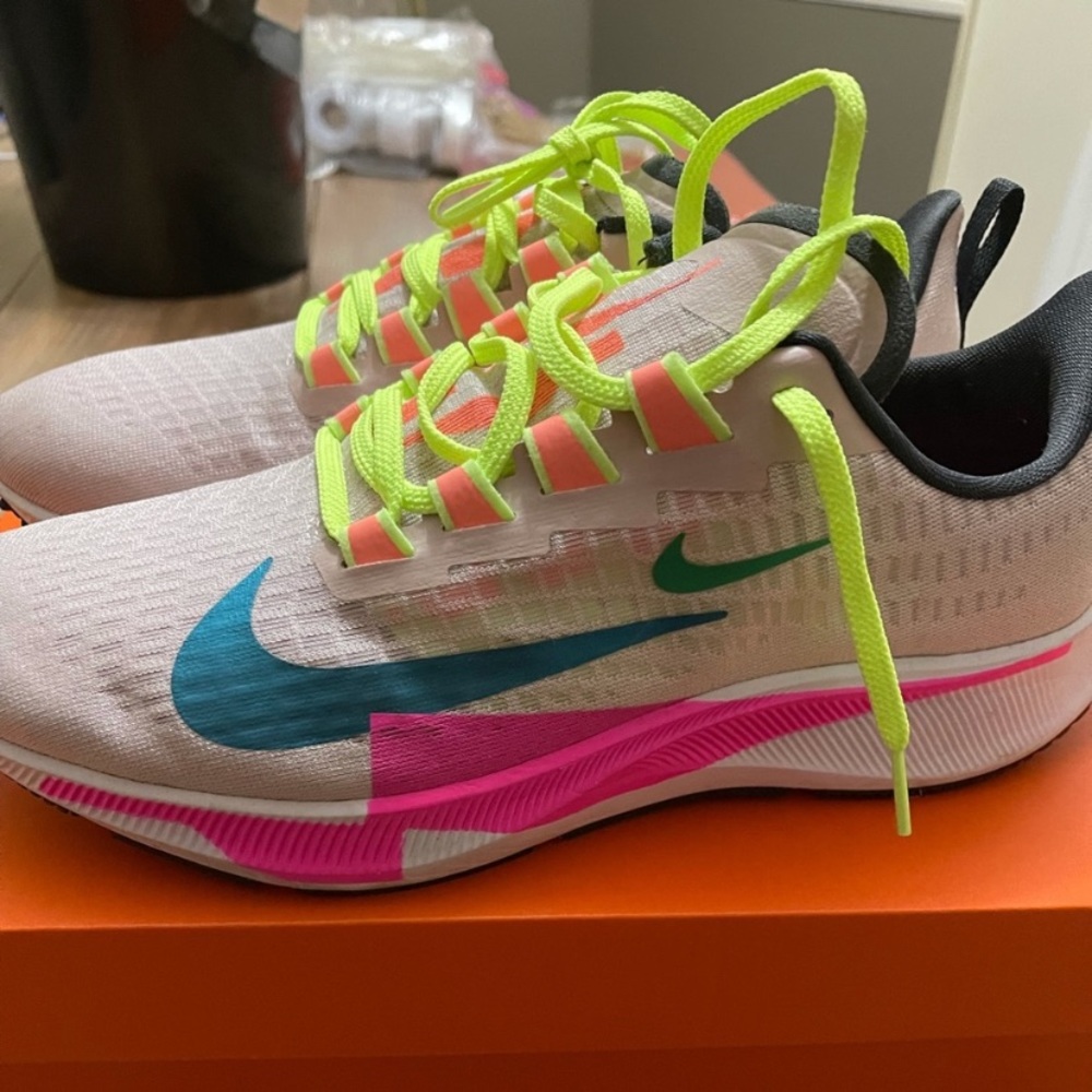 Nike Air Zoom Pegasus 37 barely rose/bright spruce